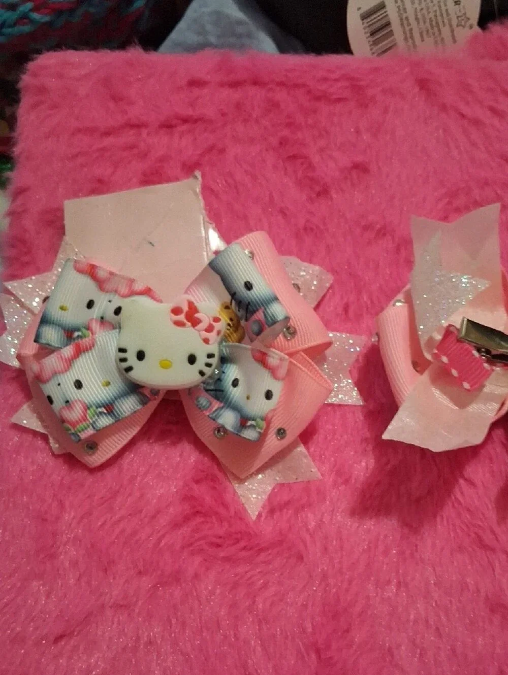 Hello Kitty playful hello